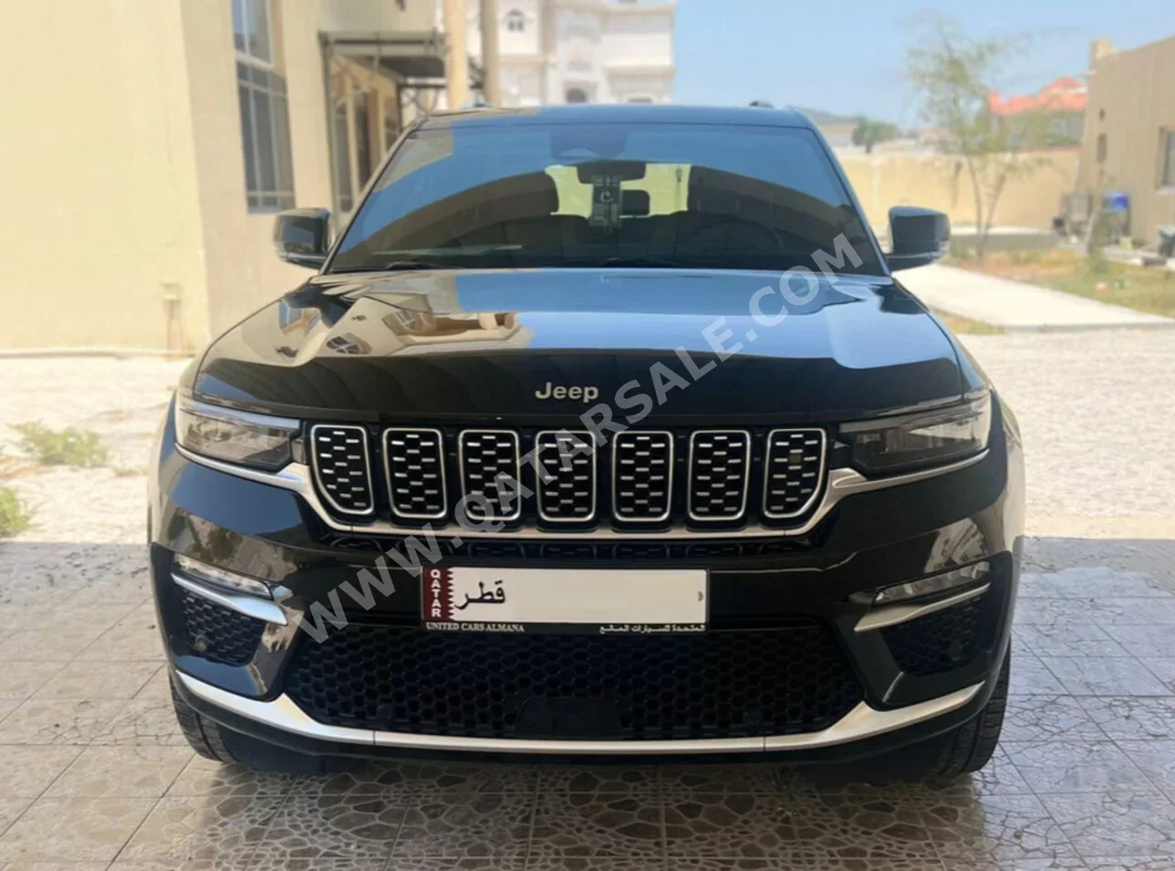 Jeep  Grand Cherokee  Summit  2023  Automatic  22,000 Km  6 Cylinder  Four Wheel Drive (4WD)  SUV  Black  With Warranty
