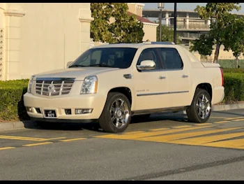Cadillac  Escalade  EXT  2011  Automatic  208,400 Km  8 Cylinder  Four Wheel Drive (4WD)  Pick Up  Beige