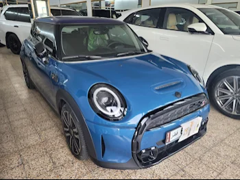 Mini  Cooper  S  2022  Automatic  12,000 Km  4 Cylinder  Front Wheel Drive (FWD)  Hatchback  Blue  With Warranty