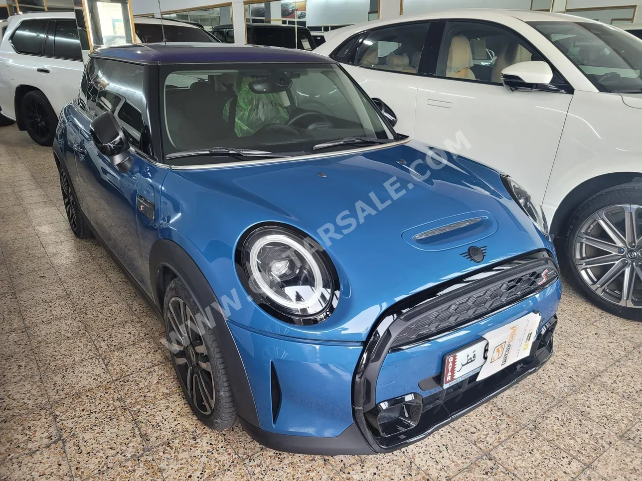 Mini  Cooper  S  2022  Automatic  12,000 Km  4 Cylinder  Front Wheel Drive (FWD)  Hatchback  Blue  With Warranty