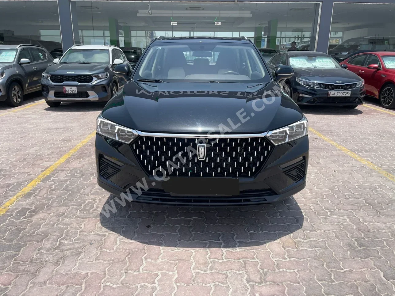 Bestune  T77  2023  Automatic  26٬000 Km  4 Cylinder  Four Wheel Drive (4WD)  SUV  Black  With Warranty