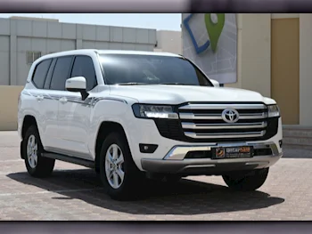 Toyota  Land Cruiser  GXR  2022  Automatic  89,000 Km  6 Cylinder  Four Wheel Drive (4WD)  SUV  White  With Warranty