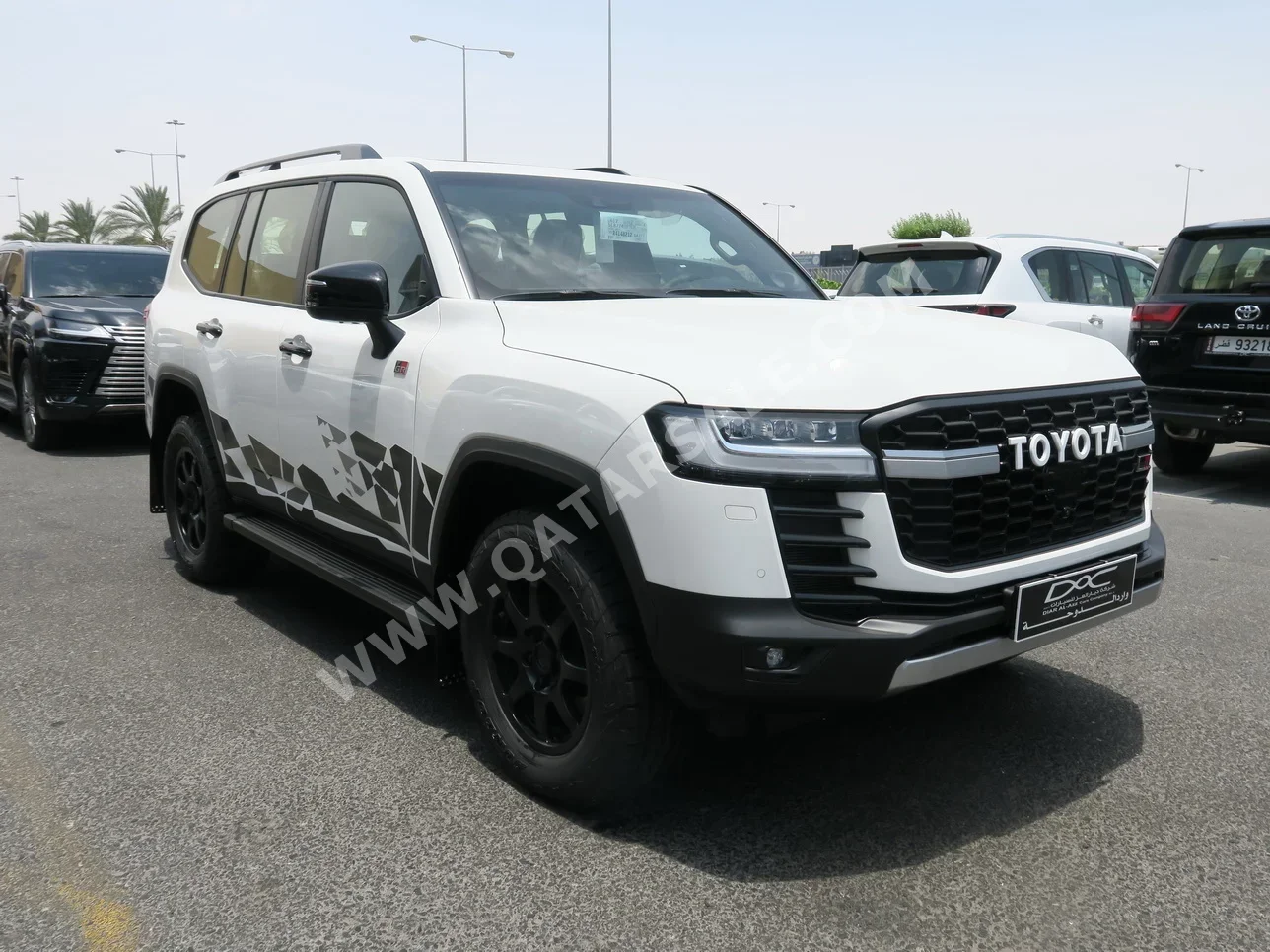 Toyota  Land Cruiser  GR Sport Twin Turbo  2024  Automatic  0 Km  6 Cylinder  Four Wheel Drive (4WD)  SUV  White  With Warranty