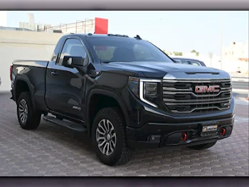 GMC  Sierra  AT4  2023  Automatic  11,000 Km  8 Cylinder  Four Wheel Drive (4WD)  Pick Up  Black  With Warranty