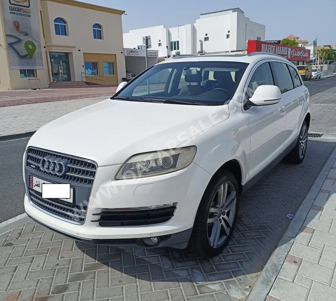 Audi  Q7  2009  Automatic  134,000 Km  6 Cylinder  Four Wheel Drive (4WD)  SUV  White