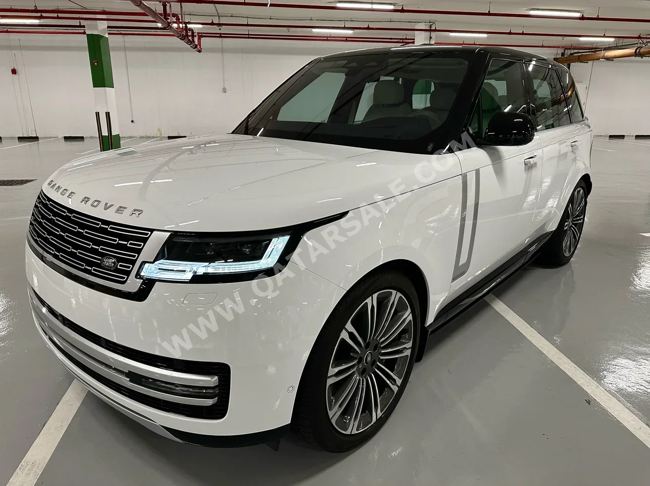 Land Rover  Range Rover  Vogue  Autobiography  2023  Automatic  15,000 Km  8 Cylinder  Four Wheel Drive (4WD)  SUV  White  With Warranty
