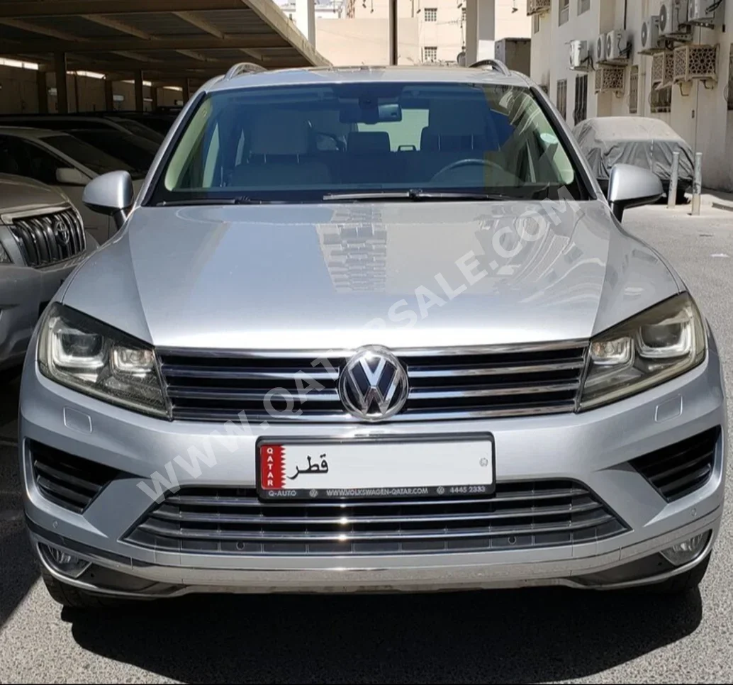 Volkswagen  Touareg  2015  Automatic  69,000 Km  6 Cylinder  All Wheel Drive (AWD)  SUV  Silver