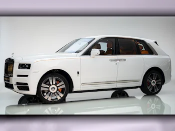 Rolls-Royce  Cullinan  2022  Automatic  14٬000 Km  8 Cylinder  Four Wheel Drive (4WD)  SUV  White  With Warranty