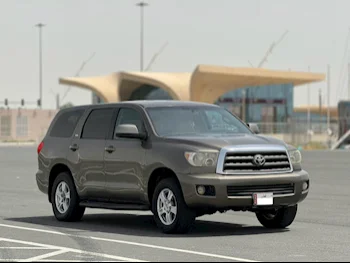 Toyota  Sequoia  SR5  2013  Automatic  224,000 Km  8 Cylinder  Four Wheel Drive (4WD)  SUV  Gray