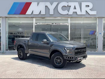 Ford  Raptor  2018  Automatic  109٬000 Km  6 Cylinder  Four Wheel Drive (4WD)  Pick Up  Gray
