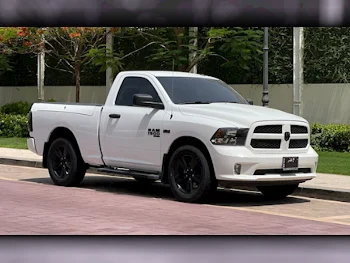 Dodge  Ram  1500  2022  Automatic  27,000 Km  8 Cylinder  Four Wheel Drive (4WD)  Pick Up  White  With Warranty