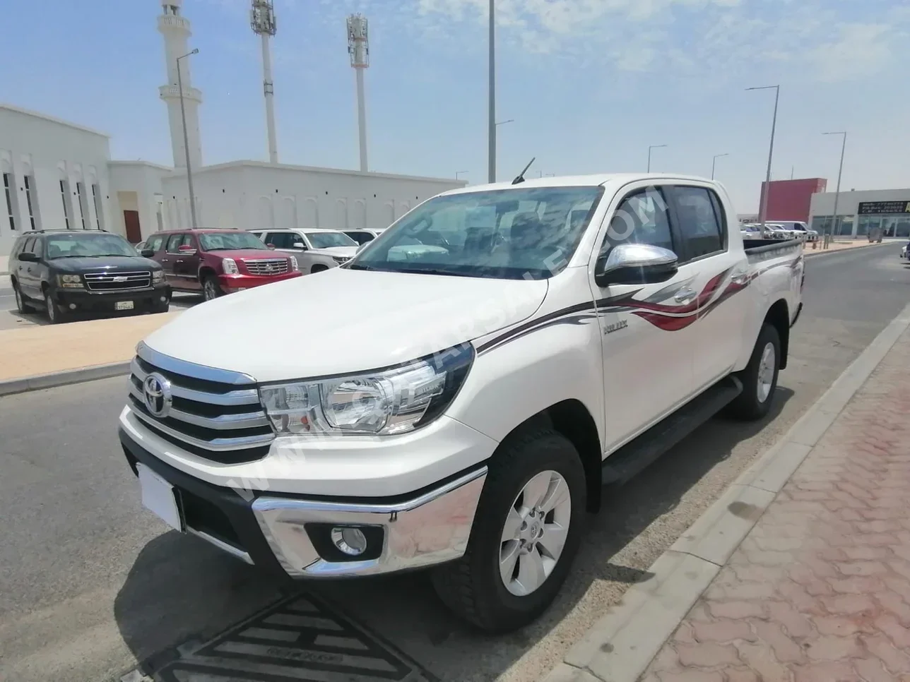 Toyota  Hilux  2020  Automatic  3,000 Km  4 Cylinder  Four Wheel Drive (4WD)  Pick Up  White