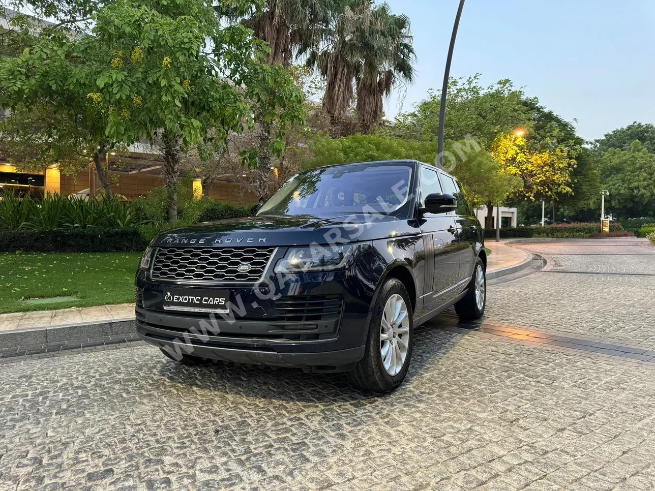Land Rover  Range Rover  Vogue HSE  2020  Automatic  96,000 Km  8 Cylinder  Four Wheel Drive (4WD)  SUV  Dark Blue  With Warranty