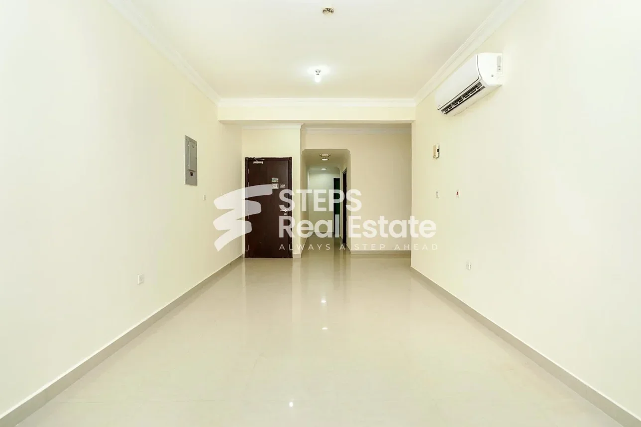 3 غرف نوم  شقة  للايجار  في الدوحة -  فريج بن عمران  غير مفروشة