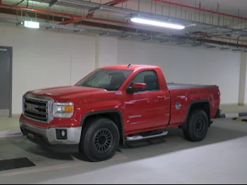 GMC  Sierra  SLE  2014  Automatic  180,000 Km  8 Cylinder  Four Wheel Drive (4WD)  Pick Up  Red