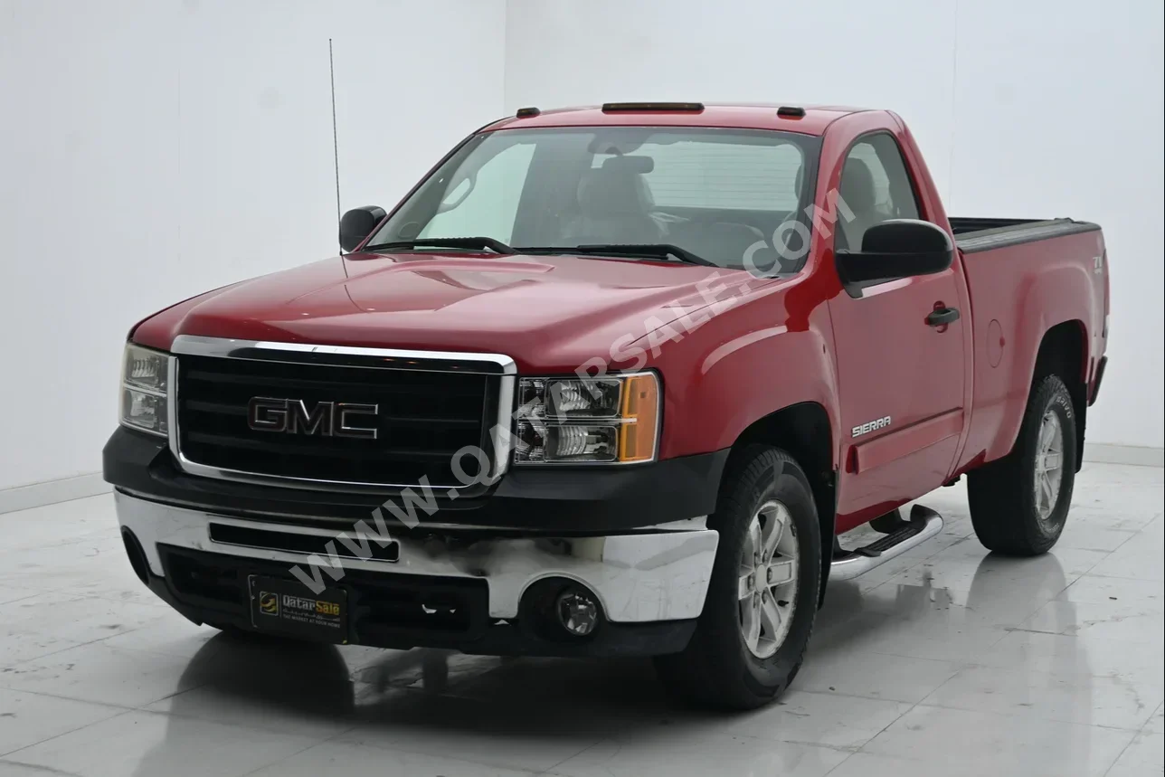 GMC  Sierra  1500  2011  Automatic  436,000 Km  8 Cylinder  Four Wheel Drive (4WD)  Pick Up  Red