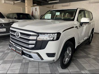 Toyota  Land Cruiser  GXR  2023  Automatic  40,000 Km  6 Cylinder  Four Wheel Drive (4WD)  SUV  White  With Warranty