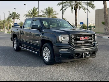 GMC  Sierra  2017  Automatic  190,000 Km  8 Cylinder  Four Wheel Drive (4WD)  Pick Up  Gray