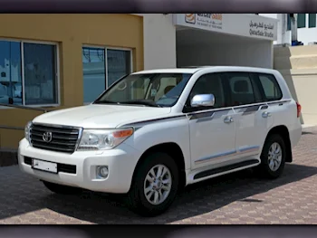 Toyota  Land Cruiser  GXR  2013  Automatic  103,000 Km  8 Cylinder  Four Wheel Drive (4WD)  SUV  Pearl