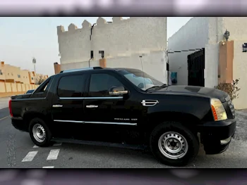Cadillac  Escalade  2012  Automatic  423,000 Km  8 Cylinder  Four Wheel Drive (4WD)  Pick Up  Black