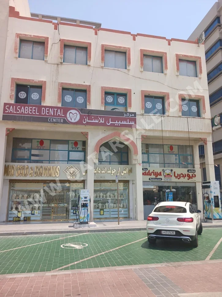 Commercial Shops - Not Furnished  - Doha  For Rent  - Al Ghanim