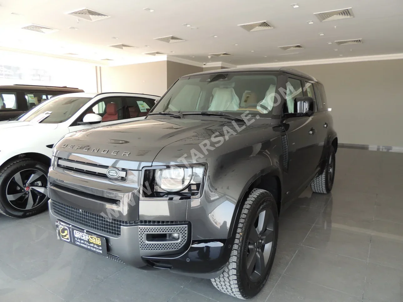 Land Rover  Defender  2023  Automatic  0 Km  8 Cylinder  Four Wheel Drive (4WD)  SUV  Gray  With Warranty