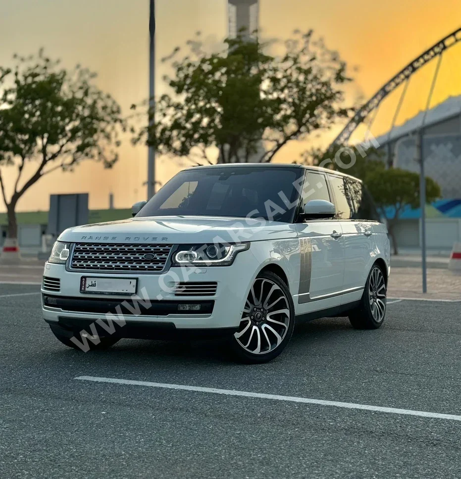 Land Rover  Range Rover  Vogue SE Super charged  2017  Automatic  71,000 Km  8 Cylinder  Four Wheel Drive (4WD)  SUV  White
