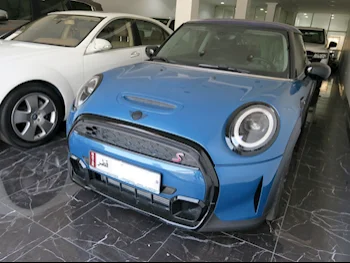 Mini  Cooper  S  2022  Automatic  12,000 Km  4 Cylinder  Rear Wheel Drive (RWD)  Hatchback  Blue  With Warranty