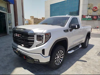 GMC  Sierra  AT4  2022  Automatic  19,000 Km  8 Cylinder  Four Wheel Drive (4WD)  Pick Up  Silver  With Warranty