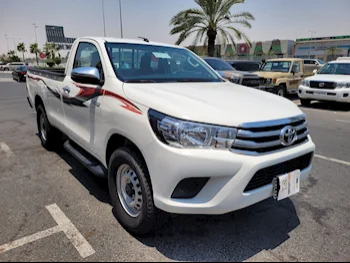Toyota  Hilux  2023  Manual  16,000 Km  4 Cylinder  Four Wheel Drive (4WD)  Pick Up  White  With Warranty