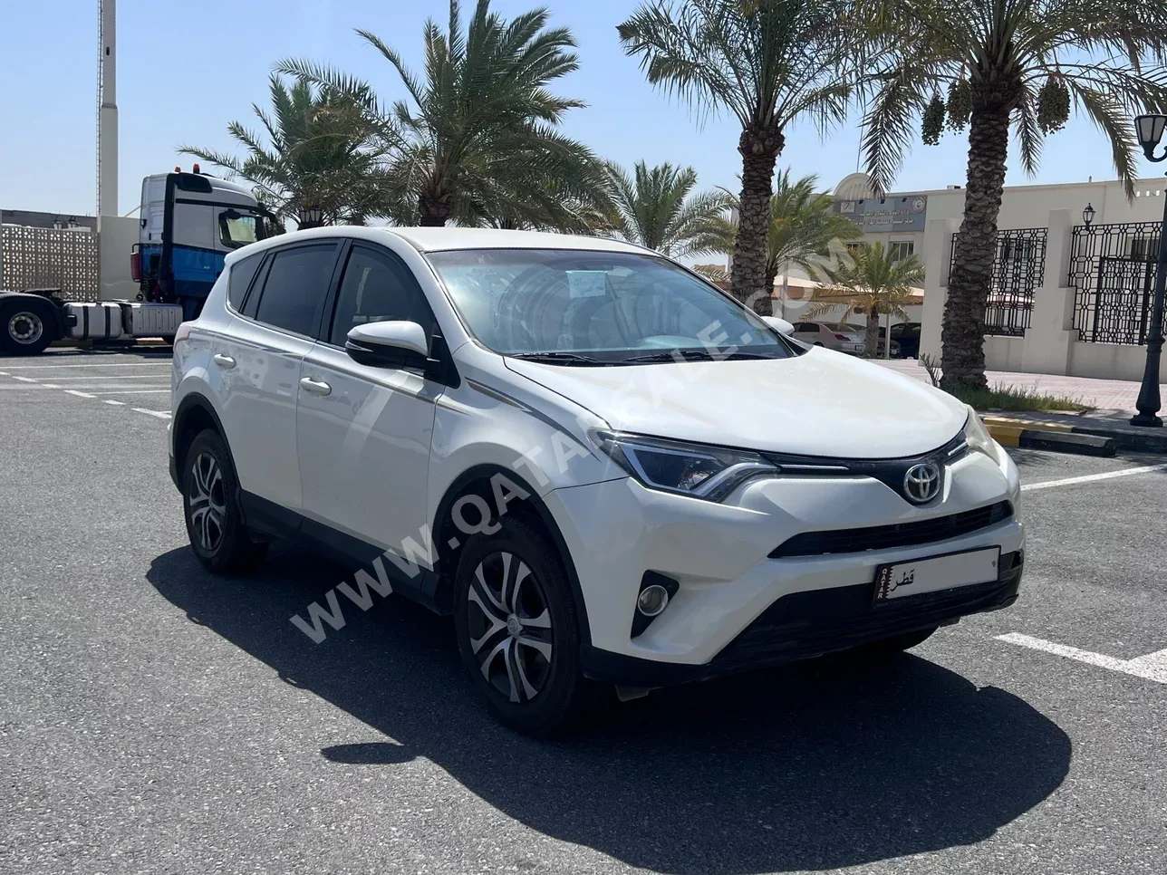  Toyota  Rav 4  2017  Automatic  191,000 Km  4 Cylinder  Front Wheel Drive (FWD)  SUV  White  With Warranty