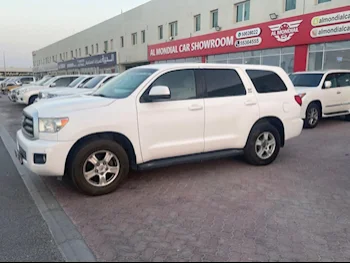 Toyota  Sequoia  2011  Automatic  111,000 Km  8 Cylinder  Four Wheel Drive (4WD)  SUV  White