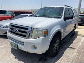Ford  Expedition  XLT  2011  Automatic  208,000 Km  6 Cylinder  Four Wheel Drive (4WD)  SUV  White