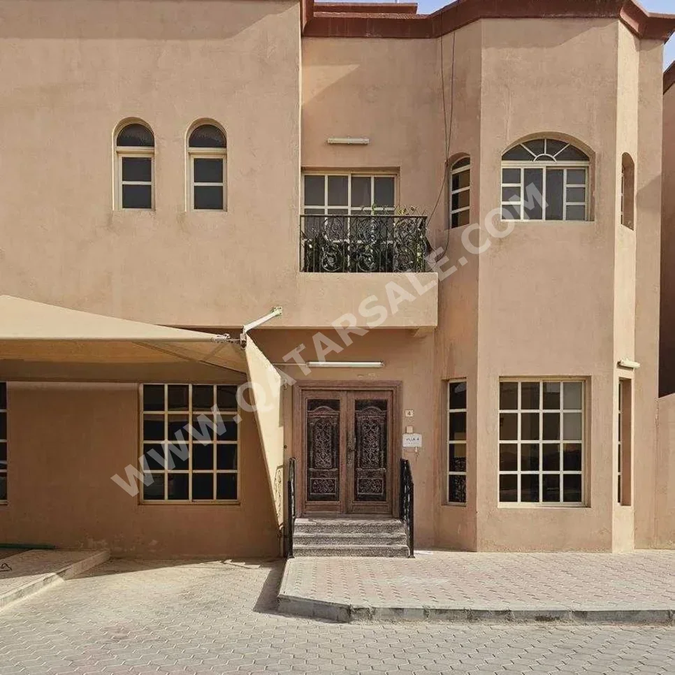 Family Residential  - Not Furnished  - Umm Salal  - Umm Salal Ali  - 7 Bedrooms