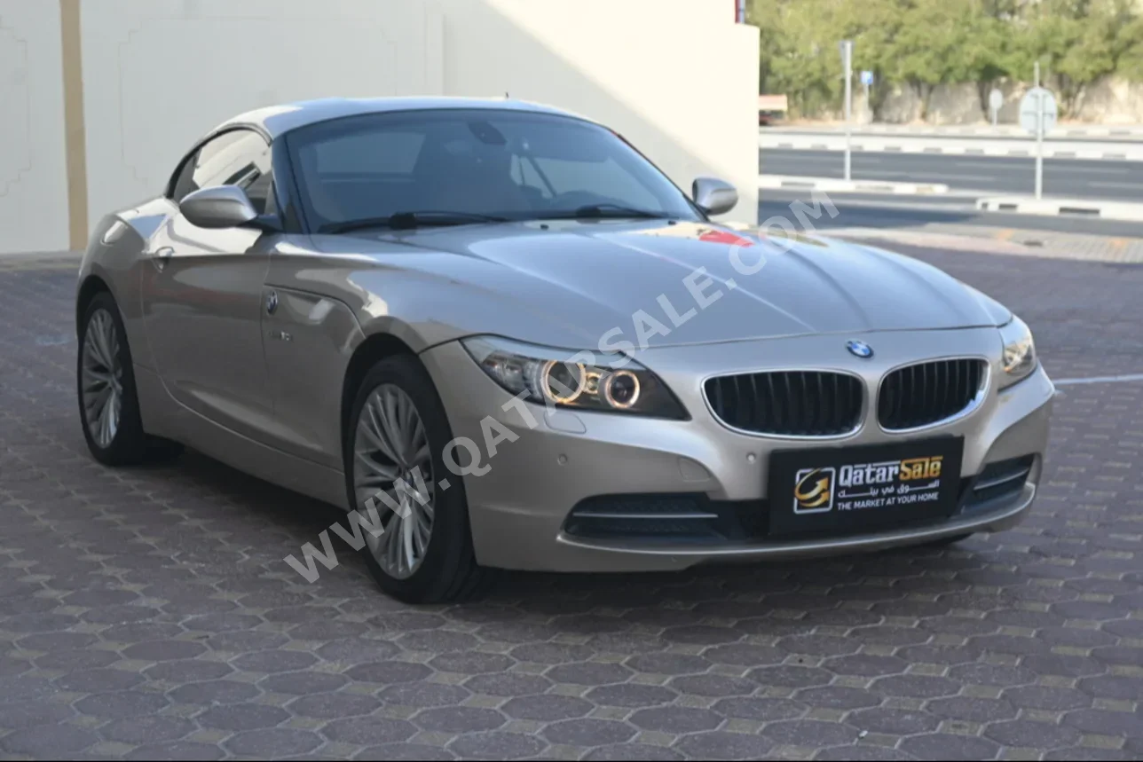 BMW  Z-Series  4  2012  Automatic  60,000 Km  4 Cylinder  Rear Wheel Drive (RWD)  Coupe / Sport  Gold