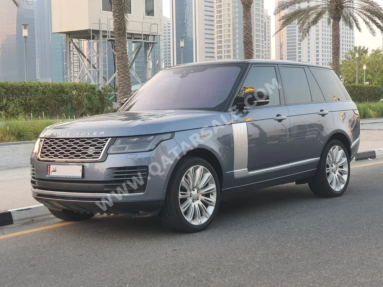 Land Rover  Range Rover  Vogue SE Super charged  2020  Automatic  64,000 Km  8 Cylinder  Four Wheel Drive (4WD)  SUV  Blue  With Warranty
