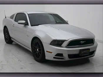 Ford  Mustang  GT  2014  Automatic  80,000 Km  8 Cylinder  Rear Wheel Drive (RWD)  Coupe / Sport  Silver