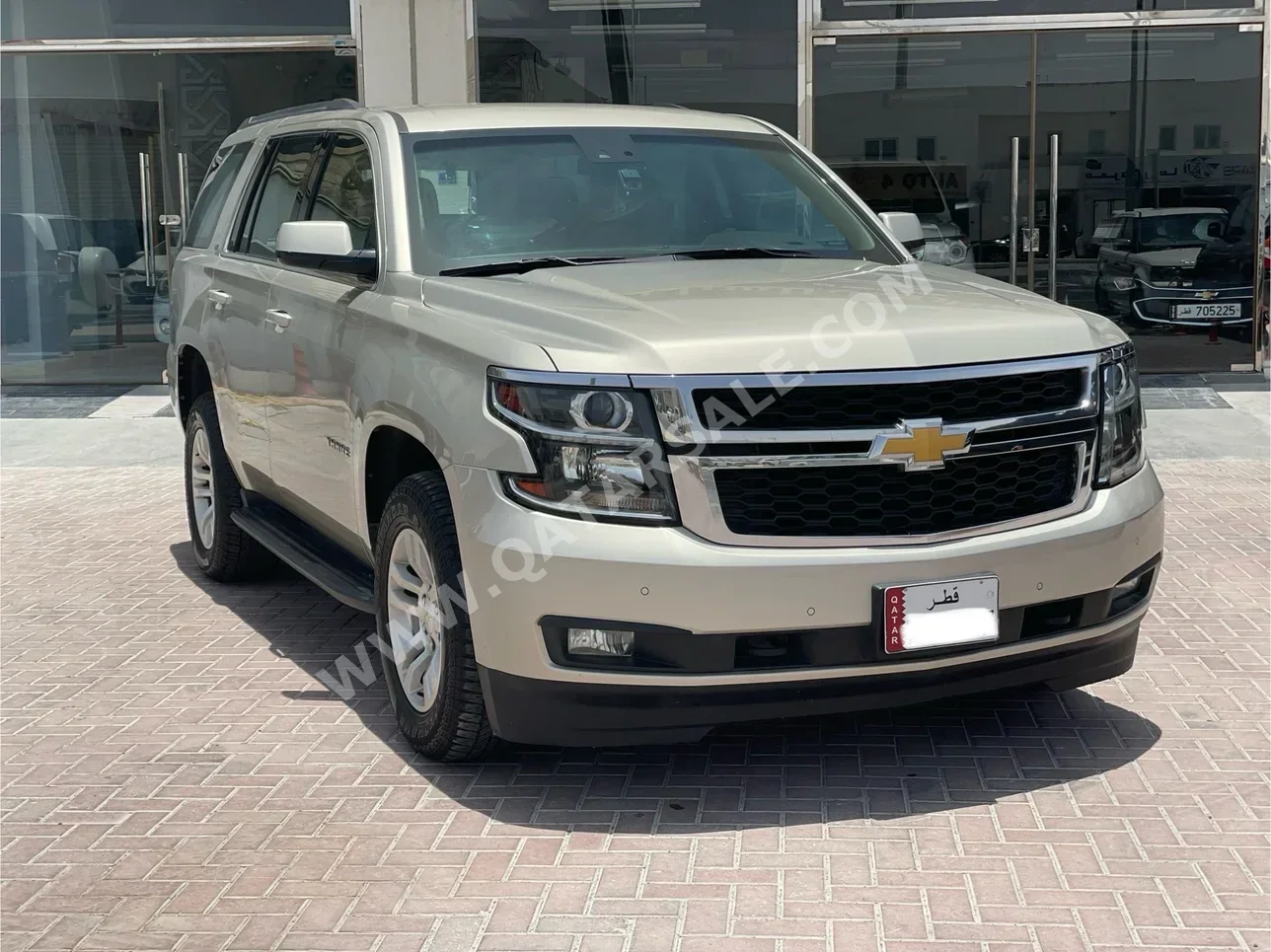 Chevrolet  Tahoe  LT  2016  Automatic  166,000 Km  8 Cylinder  Four Wheel Drive (4WD)  SUV  Gold