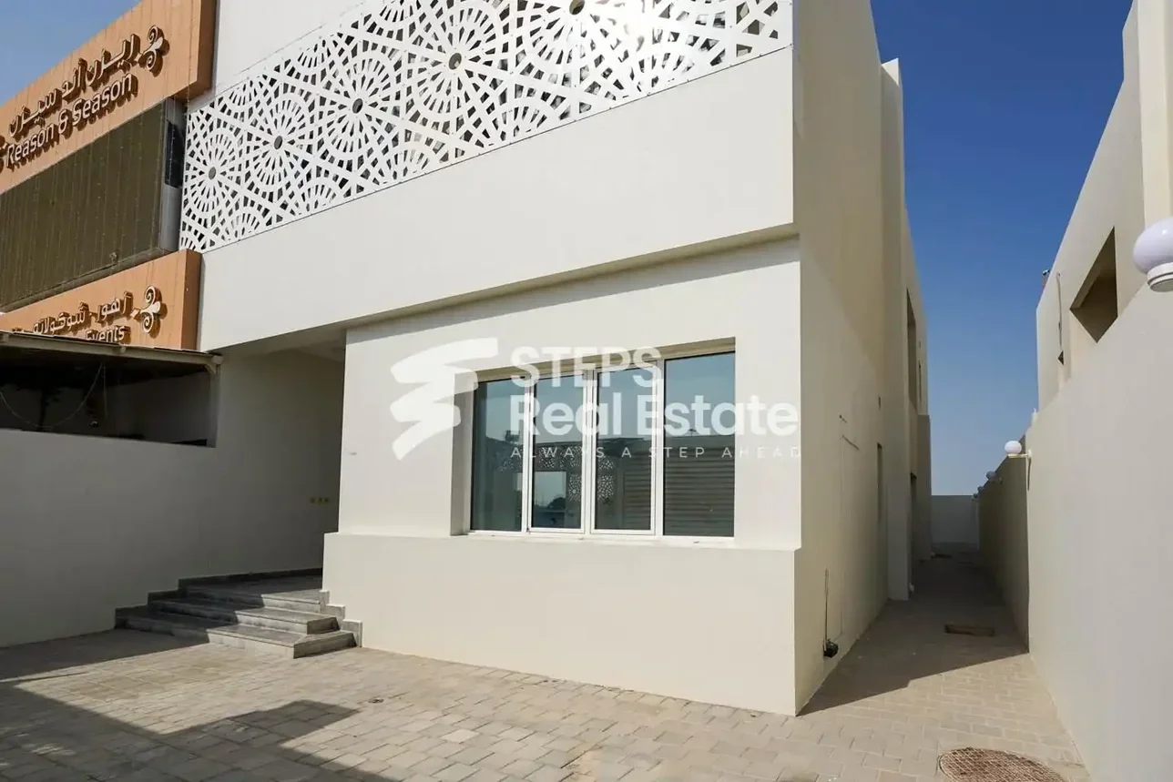 Commercial  - Not Furnished  - Al Daayen  - Al Khisah  - 8 Bedrooms