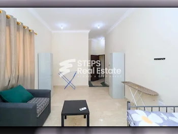 4 Bedrooms  Apartment  For Rent  in Al Khor -  Al Khor  Semi Furnished