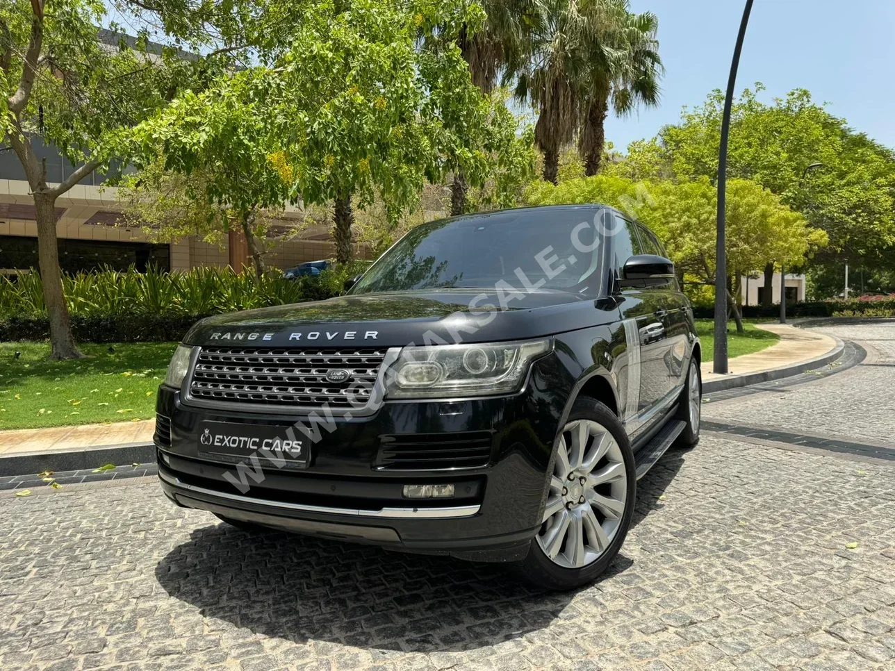 Land Rover  Range Rover  Vogue HSE  2015  Automatic  105,000 Km  8 Cylinder  Four Wheel Drive (4WD)  SUV  Black