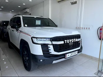 Toyota  Land Cruiser  GR Sport Twin Turbo  2022  Automatic  97,000 Km  6 Cylinder  Four Wheel Drive (4WD)  SUV  White  With Warranty