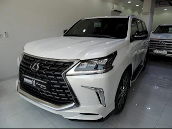 Lexus  LX  570 S  2021  Automatic  23,000 Km  8 Cylinder  Four Wheel Drive (4WD)  SUV  White