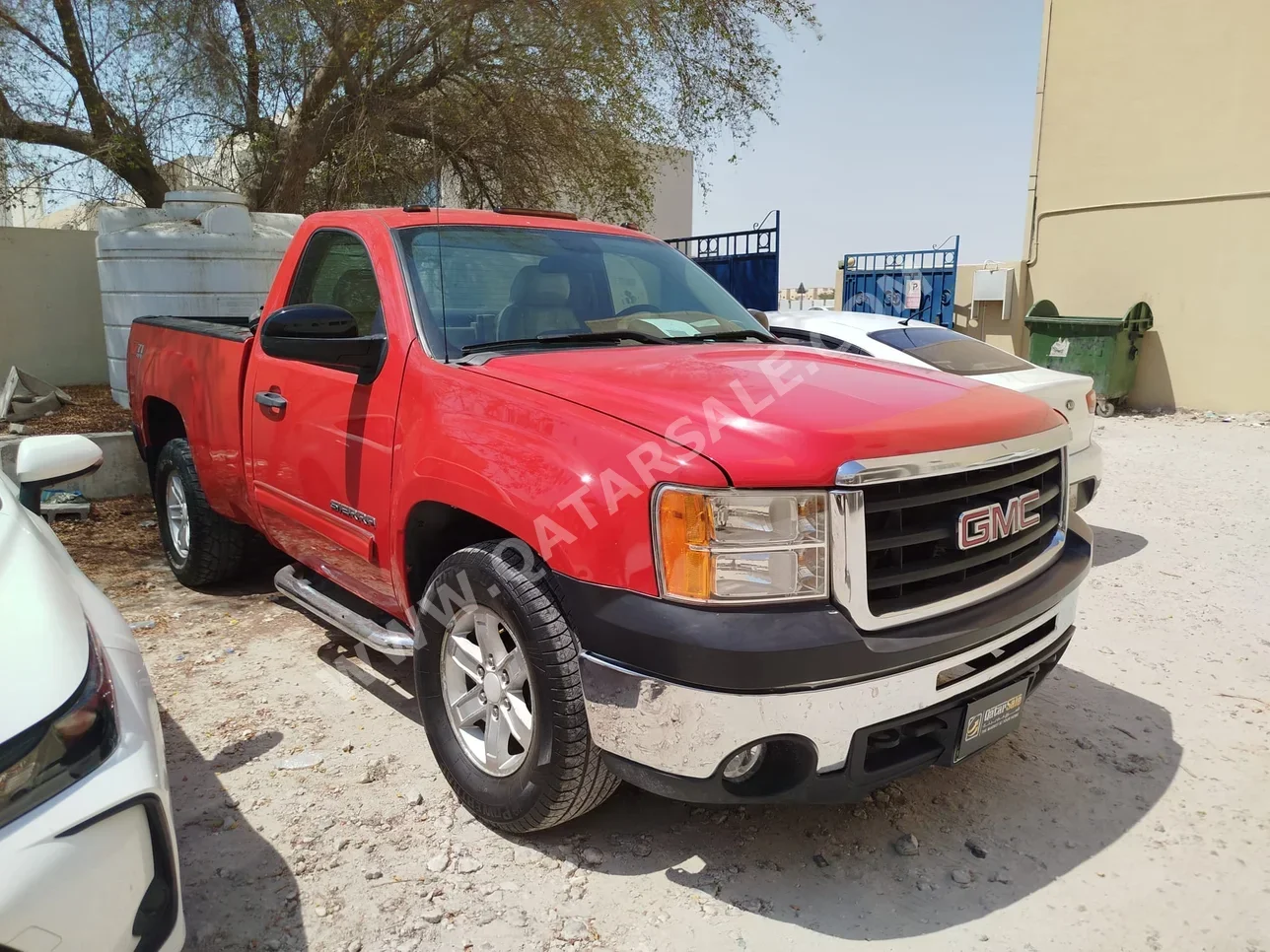 GMC  Sierra  1500  2011  Automatic  436,000 Km  8 Cylinder  Four Wheel Drive (4WD)  Pick Up  Red