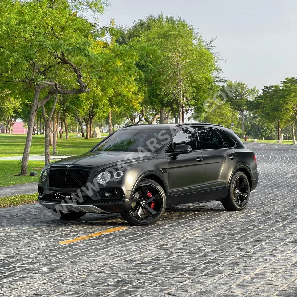 Bentley  Bentayga  2020  Automatic  61,000 Km  12 Cylinder  Four Wheel Drive (4WD)  SUV  Gray