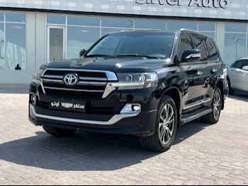 Toyota  Land Cruiser  GXR- Grand Touring  2020  Automatic  78,000 Km  8 Cylinder  Four Wheel Drive (4WD)  SUV  Black