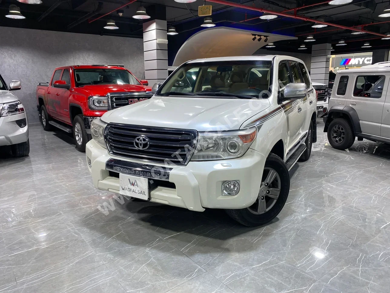Toyota  Land Cruiser  GXR  2012  Automatic  375,000 Km  8 Cylinder  Four Wheel Drive (4WD)  SUV  White