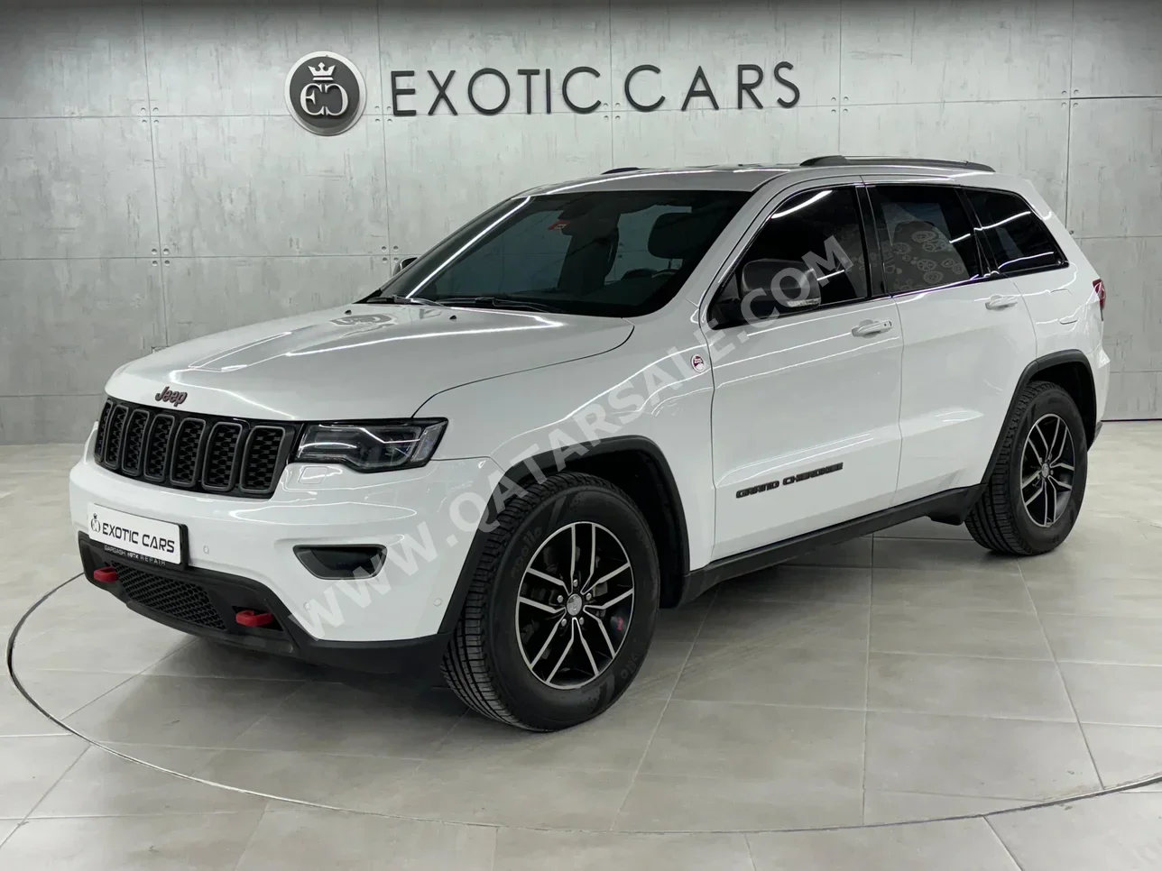 Jeep  Grand Cherokee  trail hock  2017  Automatic  130,000 Km  6 Cylinder  Four Wheel Drive (4WD)  SUV  White