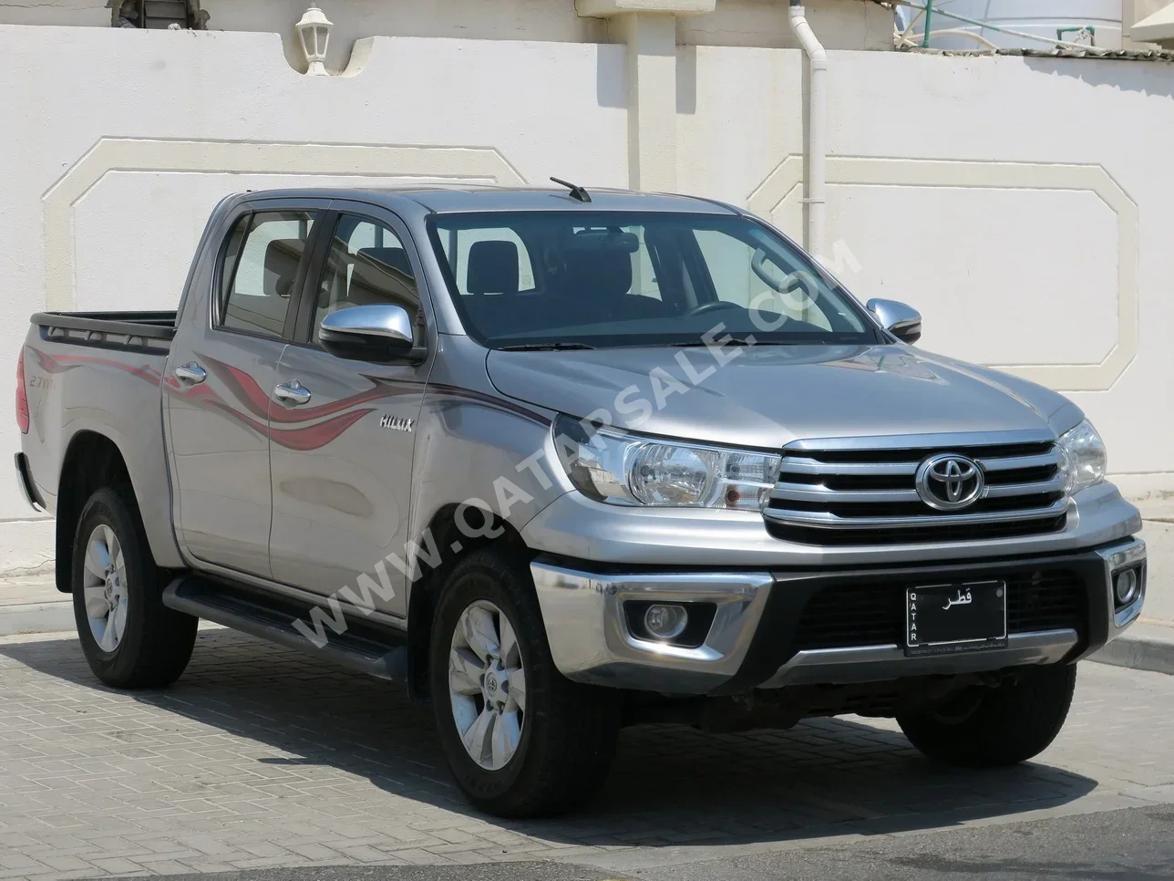 Toyota  Hilux  2020  Automatic  113,000 Km  4 Cylinder  Four Wheel Drive (4WD)  Pick Up  Silver