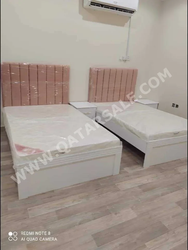 Beds - Extendable Bed  - Green  - Mattress Included  - With Bedside Table